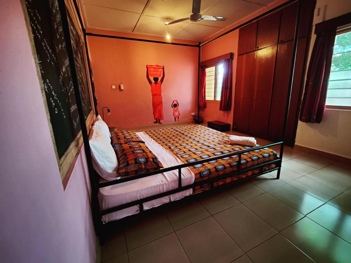 Tumi Hostel Kumasi Exterior foto