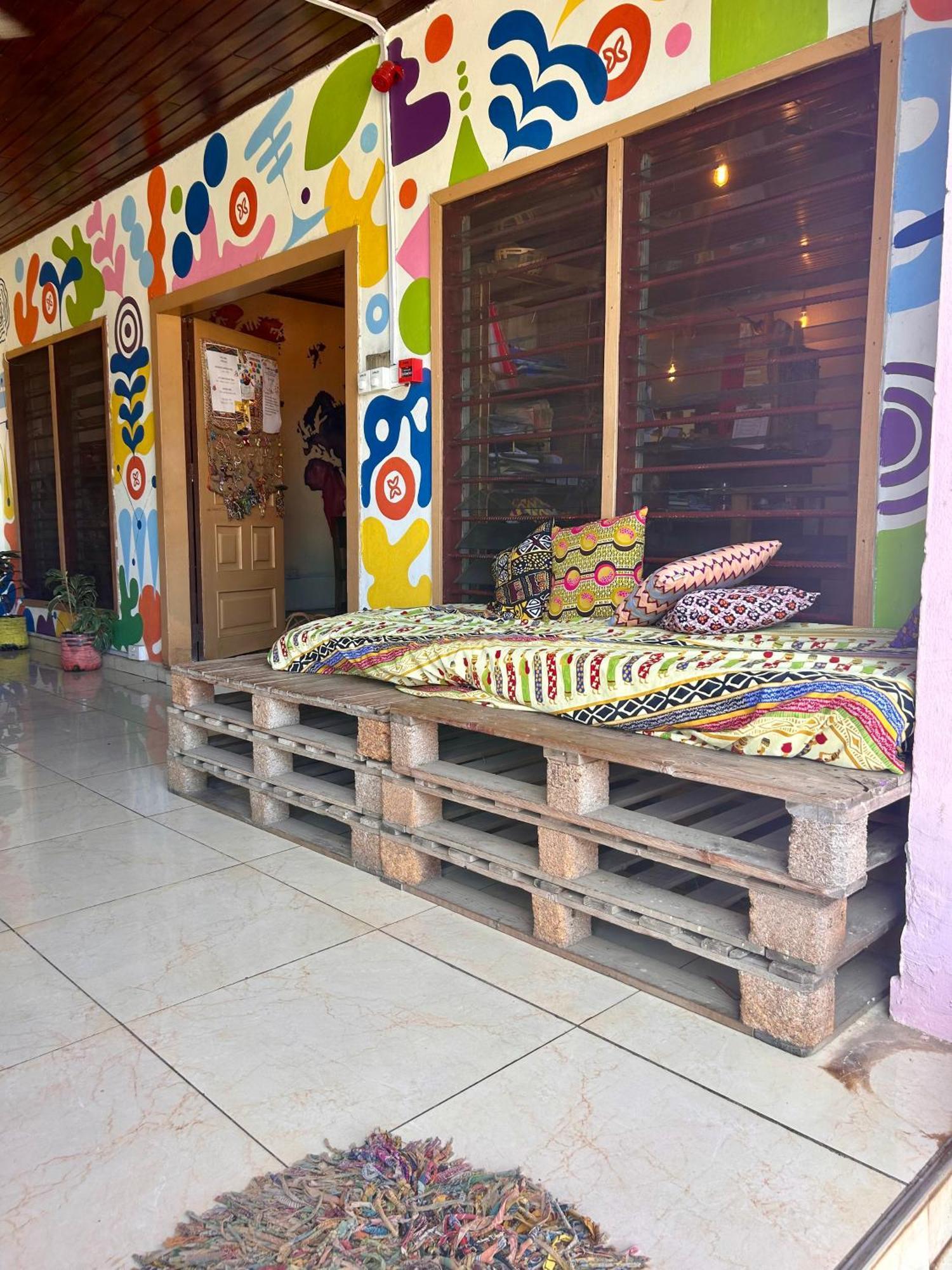Tumi Hostel Kumasi Exterior foto